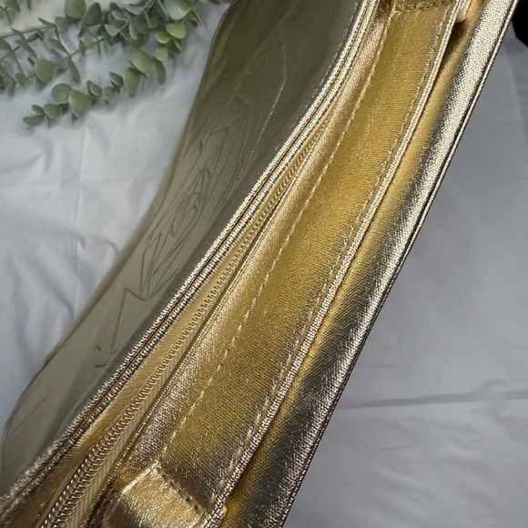 Lancome Makeup case (travel cosmetic case) like new - Picture 2 of 7